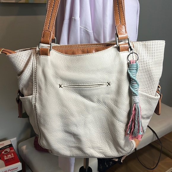 THE SAK  Kendra TOTE in perforated leather - STUNNING - Picture 7 of 11